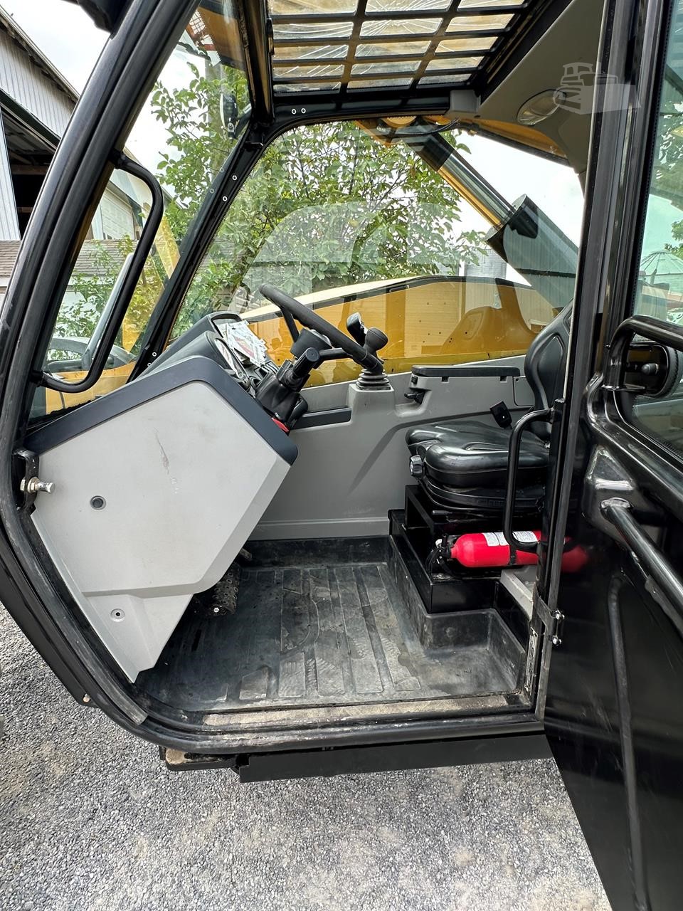 2023 Caterpillar TL1055 Telehandler