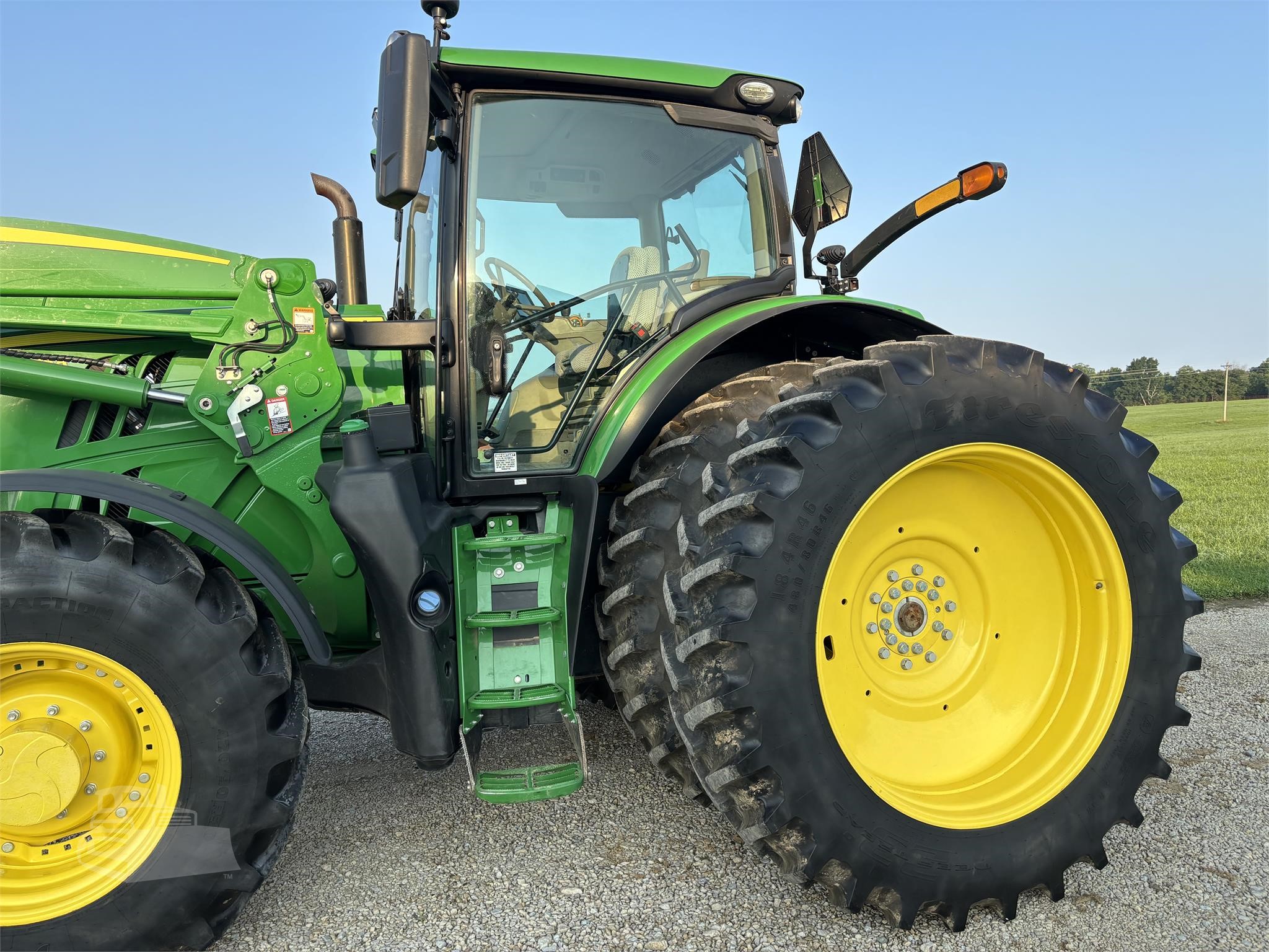 John Deere 6175R - View 1
