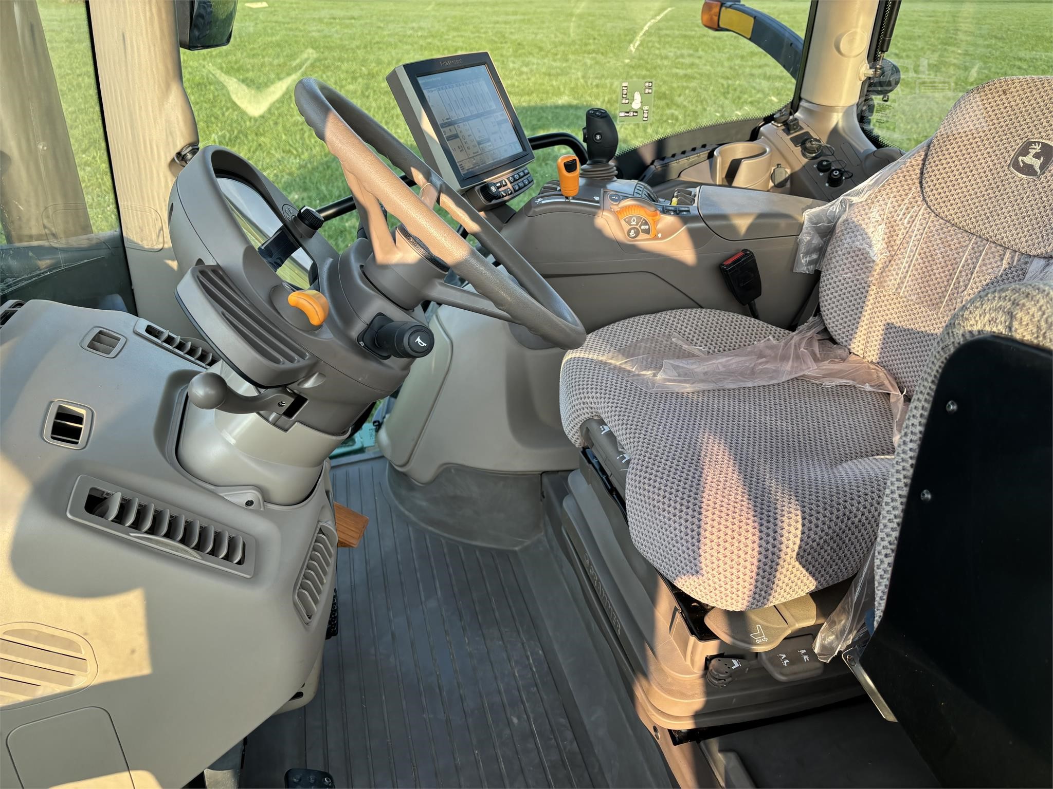 John Deere 6175R - View 7